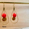 Boucles d'oreille gouttes de laine – Image 3