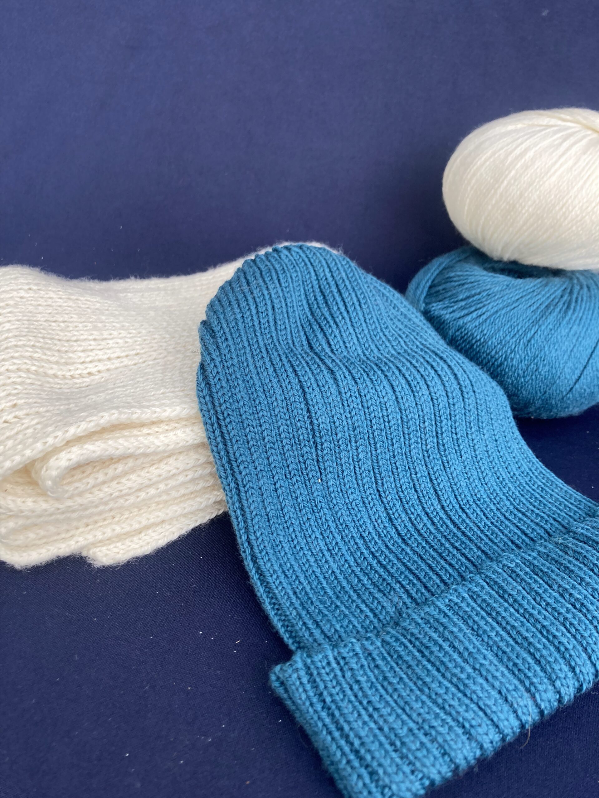 Bonnet et écharpe en laine mérinos fait main